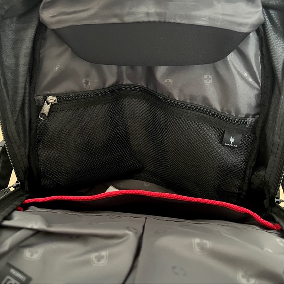 Swiss Gear black TSA travel friendly Scan Smart laptop gear all-in-one backpack - Picture 12 of 16